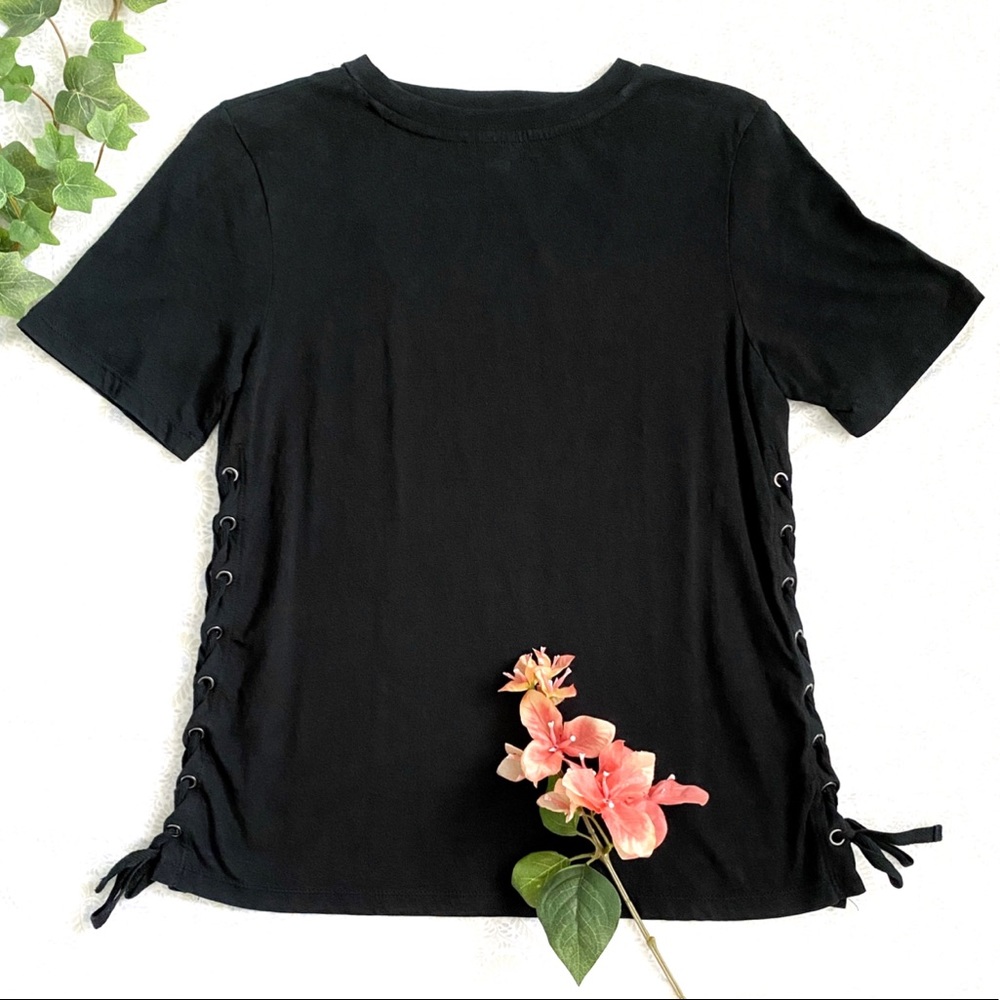F21 v-neck cotton lace-up tee, black - Picture 3 of 7